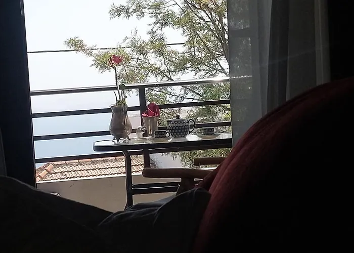 Πετροχτιστο Αρχοντικό Με Υπεροχή Θεα