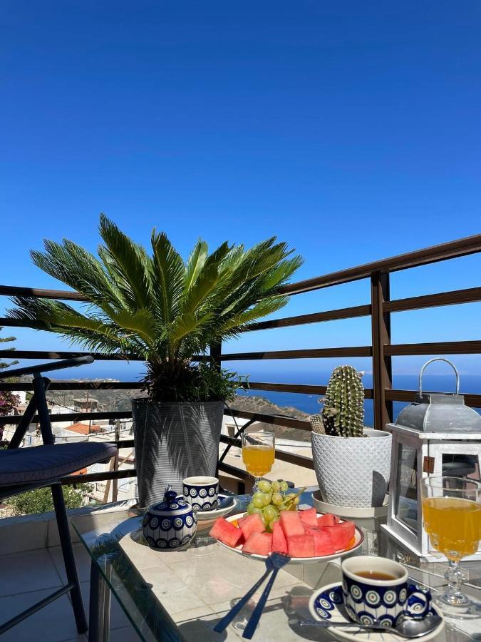 Hébergement de vacances πετροχτιστο αρχοντικό με υπεροχή θεα